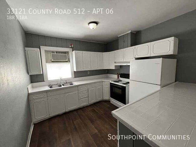 Foto del edificio - 33121 Co Rd 512