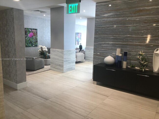 Foto del edificio - 2301 S Ocean Dr