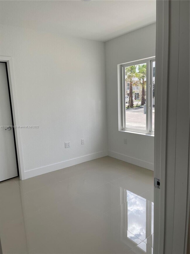Foto del edificio - 25868 SW 144th Ave