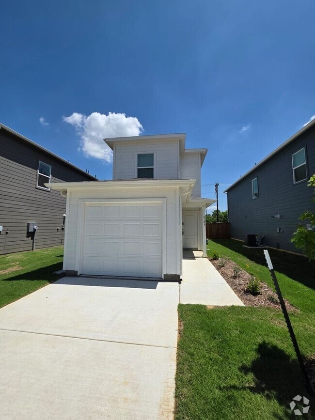 Building Photo - 4104 Belmont Dr