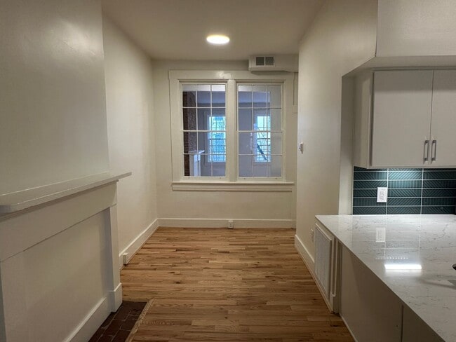 Photo - 1307 Main St Apartment