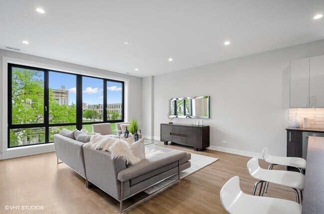Foto del edificio - 6242 S Greenwood Ave