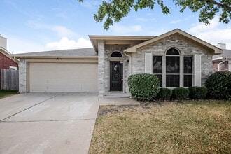 Building Photo - 2363 Kelton St