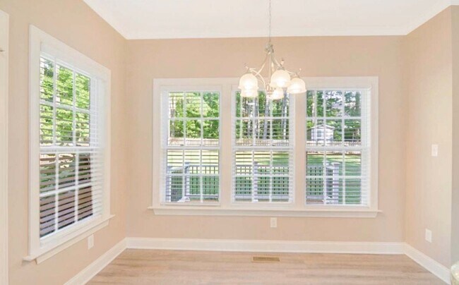 Foto del edificio - 2817 N Greenfield Rd