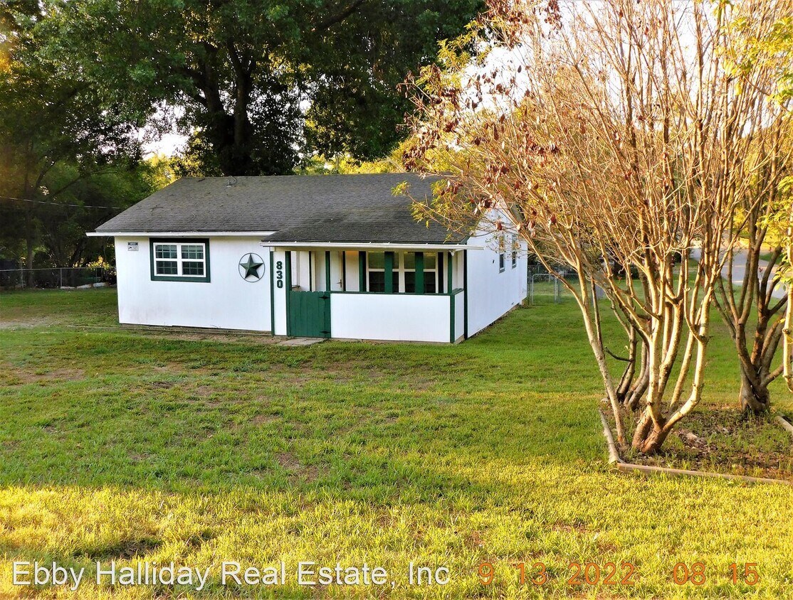 2 br, 1 bath House 830 W Dubois House Rental in Denison, TX