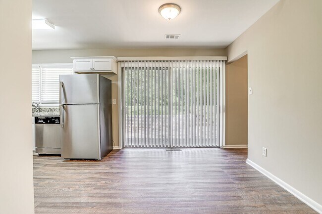 Building Photo - 3539 Meadowridge Dr Sw