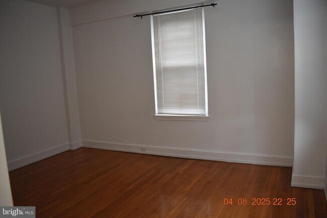 Foto del edificio - 6635 McCallum St