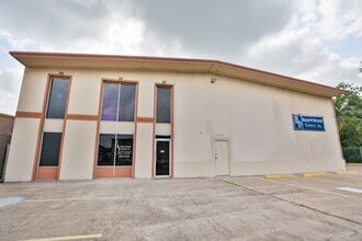 Building Photo - 7302 Domino Ln