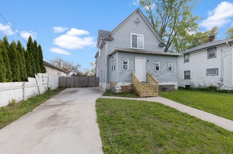 Building Photo - 1519 17th Ave