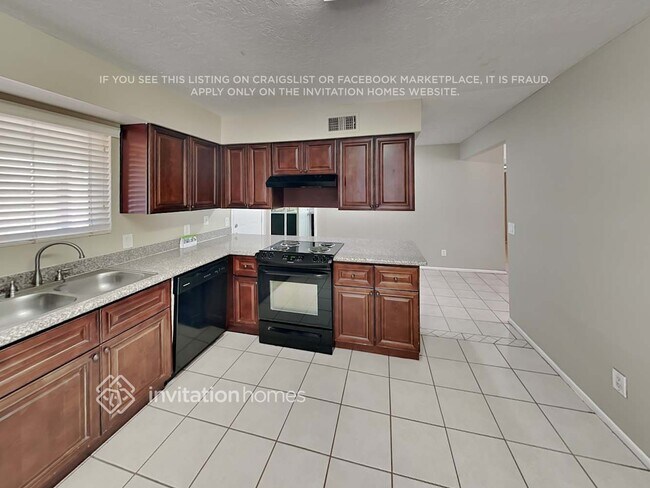 Foto del edificio - 9534 E Decatur St