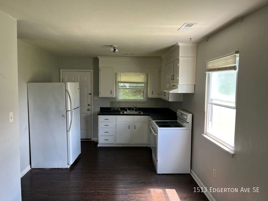 Photo - 1513 Edgerton Ave SE-