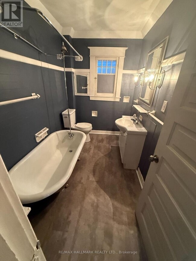 Building Photo - 46 Grove St