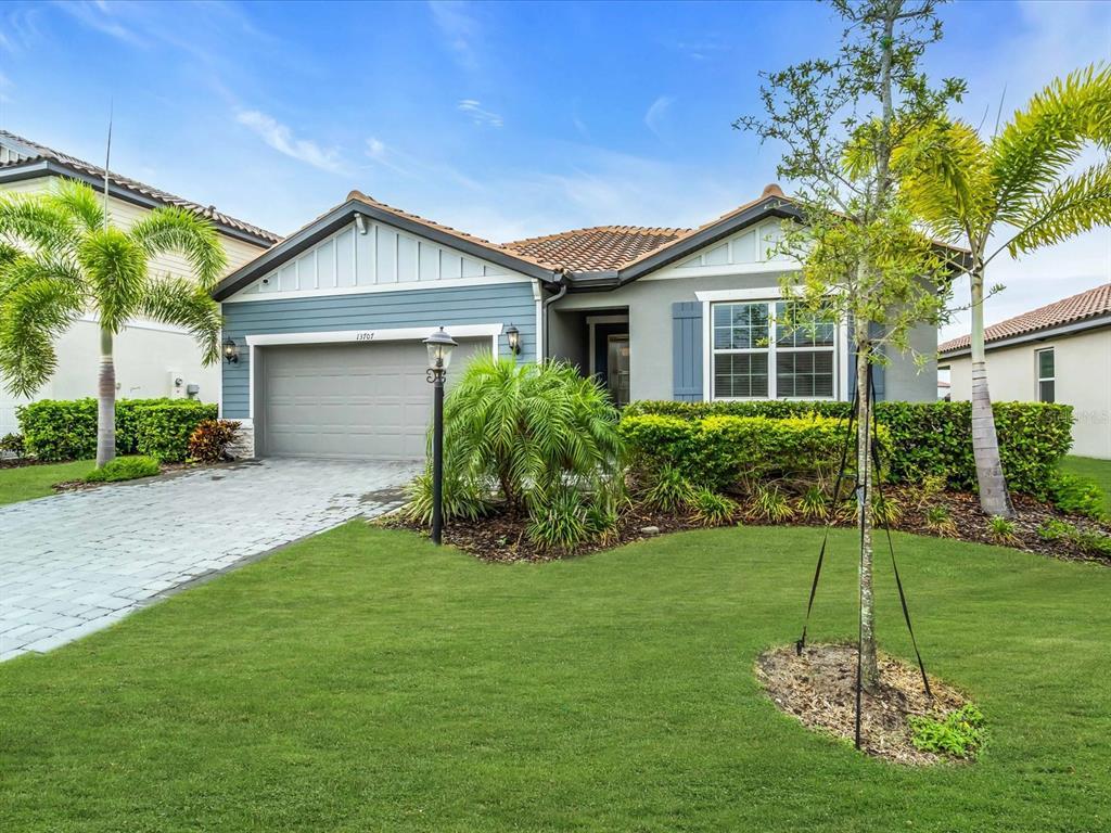 Primary Photo - 13707 Green Hammock Pl