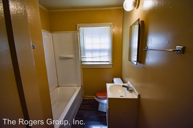 Building Photo - 2 br, 1 bath House - 355 Southall St.