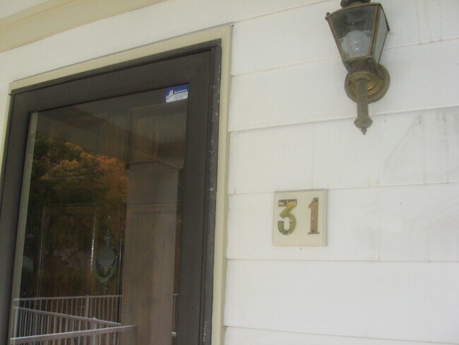Building Photo - 416 N Pierce St