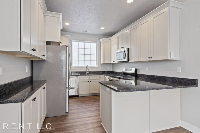 Building Photo - 3 br, 2.5 bath House - 1260 W 80 S