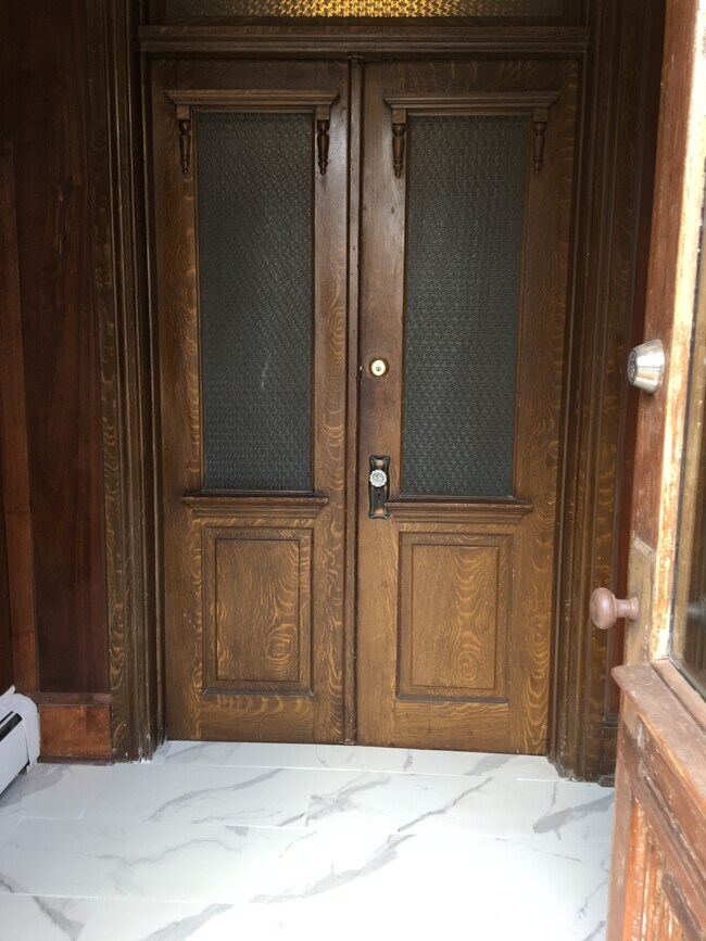 Foto del edificio - 423 E Philadelphia Ave