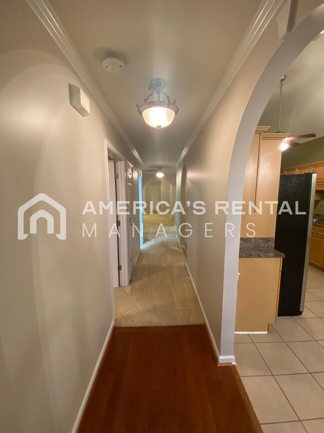 Foto del edificio - Townhome for rent in Pelham, AL! Available...