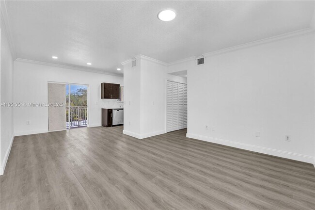 Foto del edificio - 7210 NW 174th Terrace
