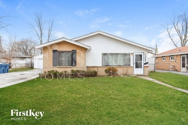 Building Photo - 1237 Balmoral Ave