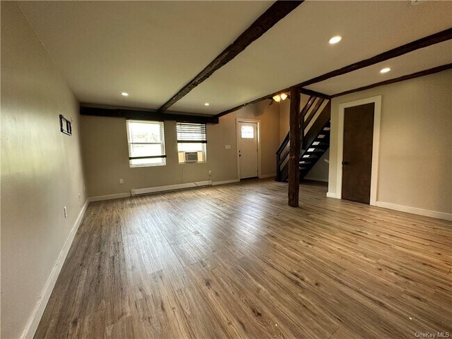 Building Photo - 76 Carpenter Rd