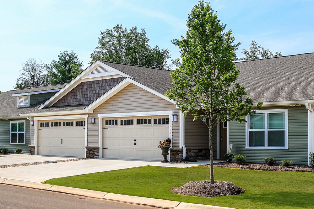 Redwood Avon Apartments Avon, OH