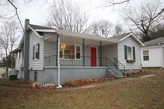 Building Photo - Updated Move In Ready 3 Bedroom in Red Bank!