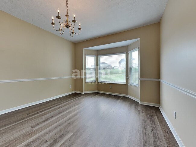 Foto del edificio - 4558 Randall Dr