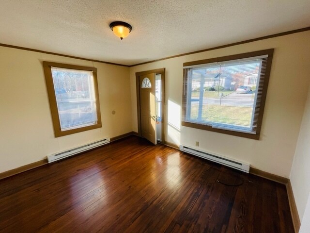 Building Photo - Duplex - Available now