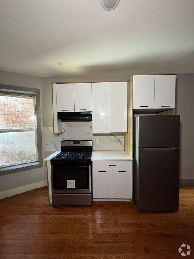 Building Photo - 35 Van Wagenen Ave