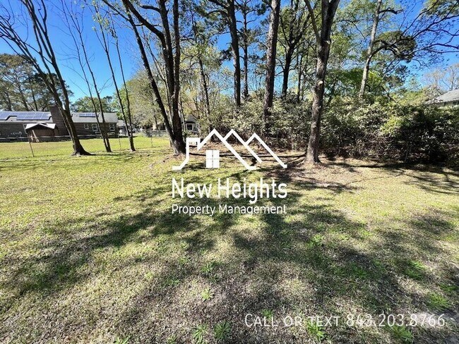 Building Photo - 8165 Poplar Ridge Rd