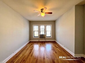 Building Photo - 837 W Wolfram St