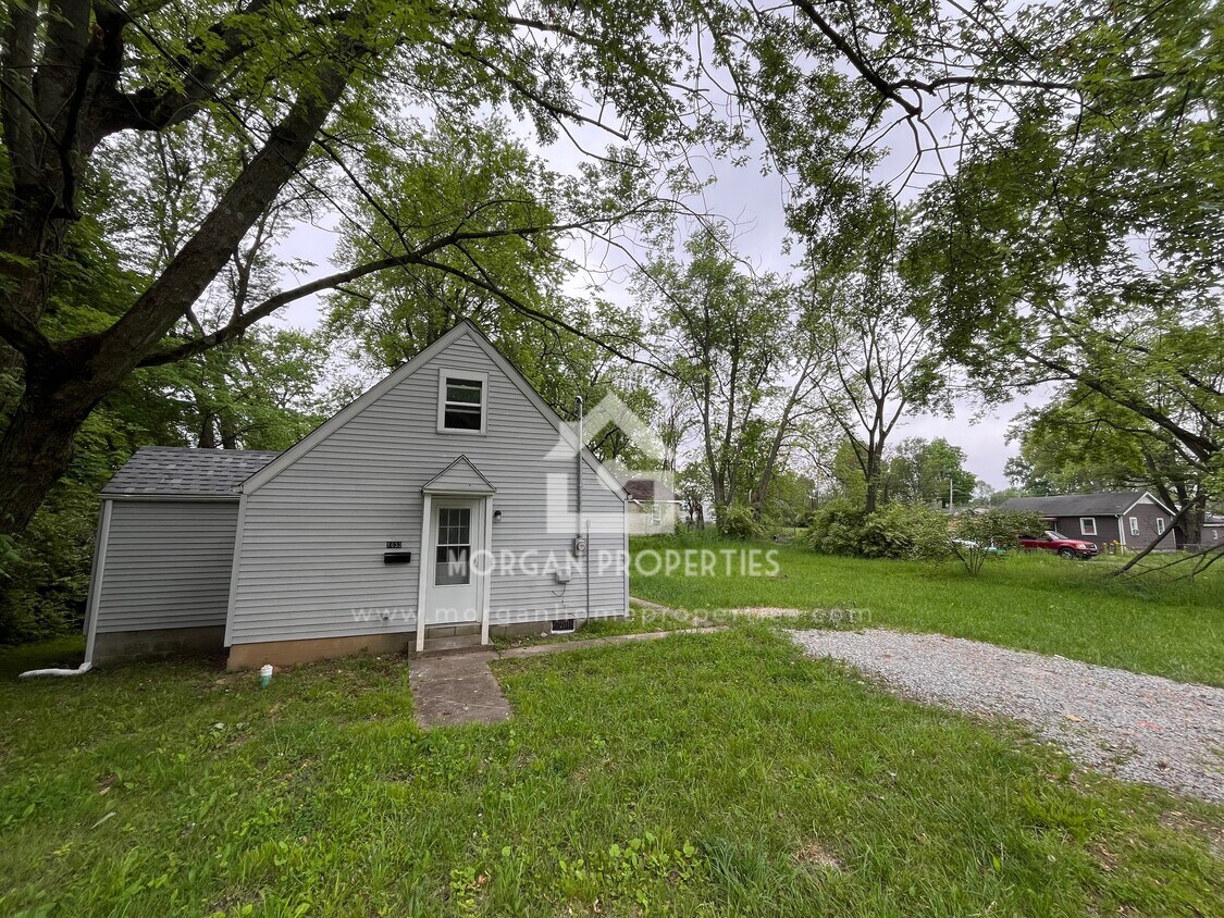Primary Photo - 1833 W 23rd St