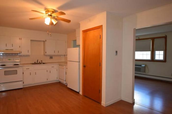 Building Photo - 174 Upper County Rd