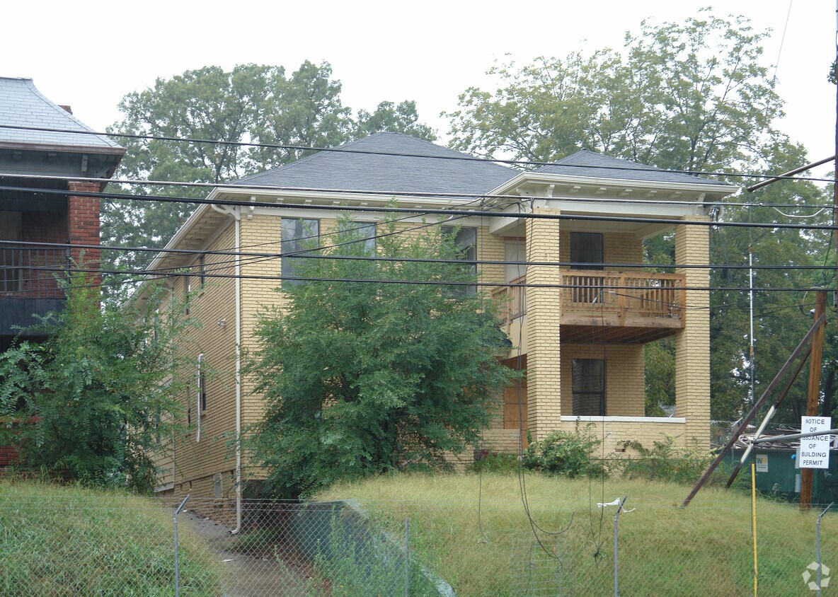 Primary Photo - 520 NE Boulevard