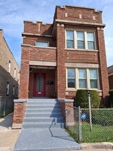 Building Photo - 7939 S Justine St
