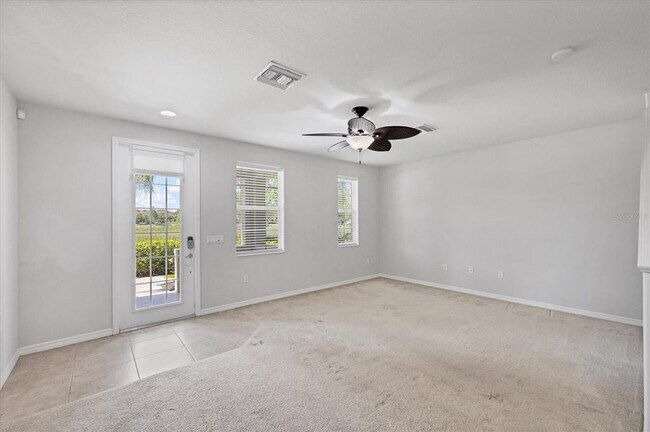 Foto del edificio - 3760 82nd Ave Cir E