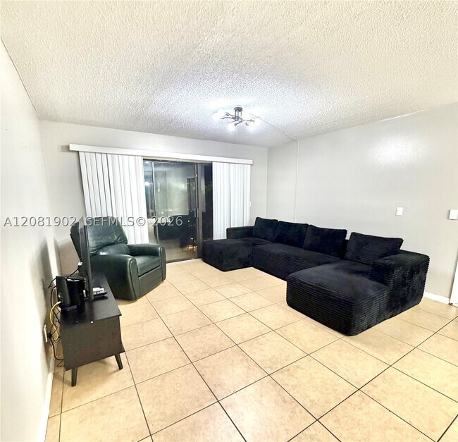 Building Photo - 8215 Sun Spring Cir