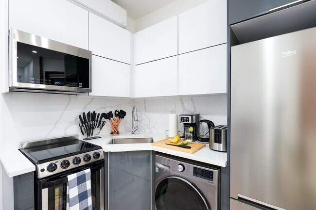 Foto del edificio - 515 W 48th St