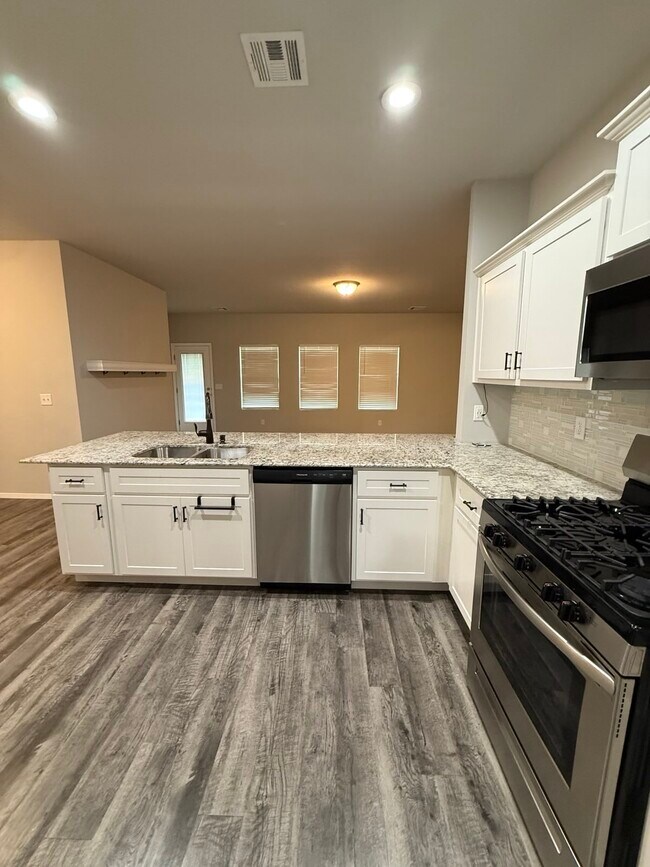 Foto del edificio - 1232 E Toledo St