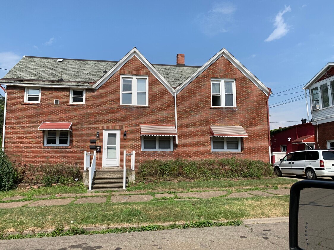 Building Photo - 2113 Cascade St