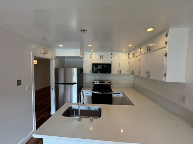 Photo - 3031 Flora Vista Townhome