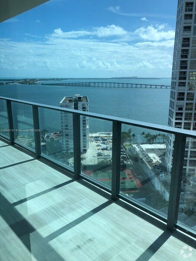 Building Photo - 1451 Brickell Ave