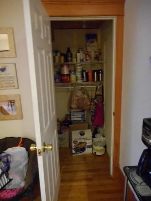 Pantry - 4322 N Lincoln Ave
