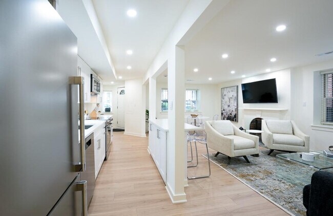 Foto del edificio - 1334 Corcoran St NW