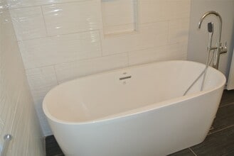 Building Photo - 7911 Greenbush St