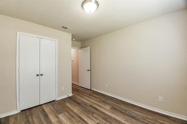 Foto del edificio - 5910 Bonnell Ave