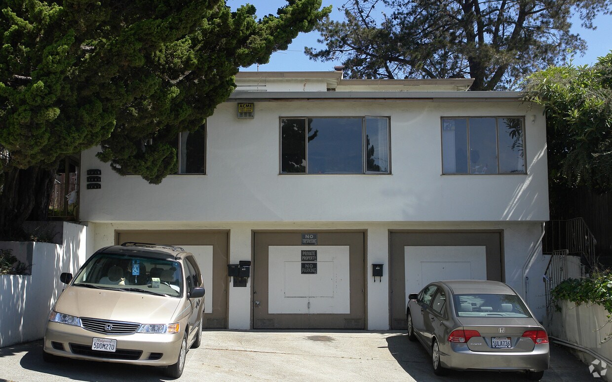 Building Photo - 1458 E 31st St