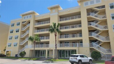 Building Photo - 260 Hidden Bay Dr