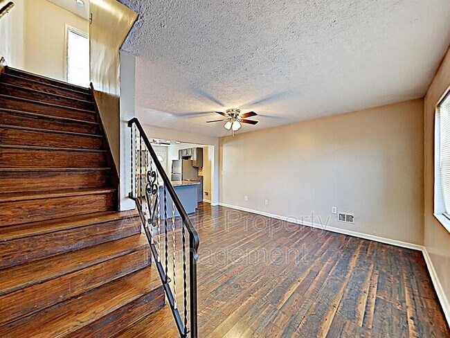 Building Photo - 4918 Cawood Dr
